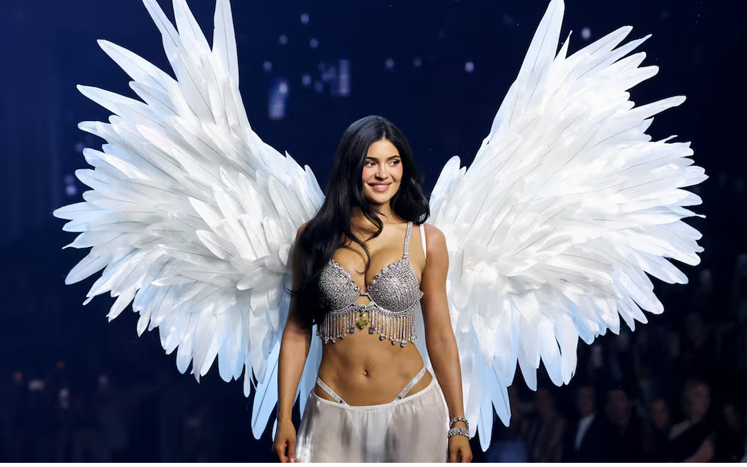 Victoria’s Secret regresa con desfile en Los Ángeles