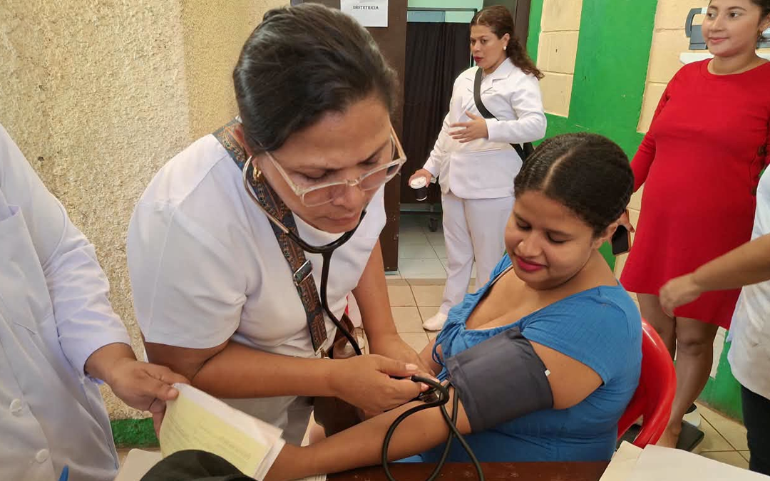 Granada realiza mega jornada médica especial para embarazadas en hospitales