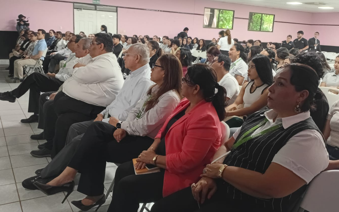 Comunidad de la UCN debate sobre IA y talento humano