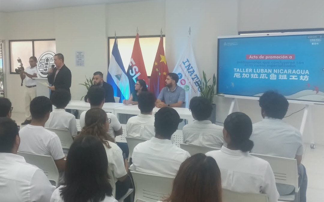 Taller Luban gradúa a 116 jóvenes en tecnología