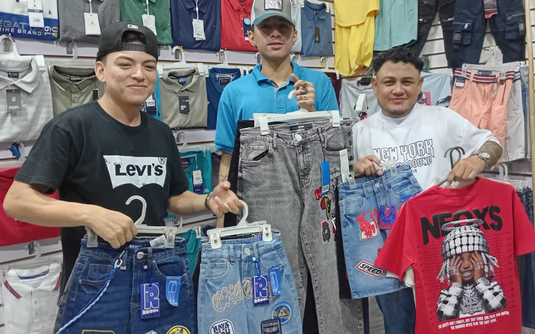 Mercado Oriental dinamiza venta de productos navideños