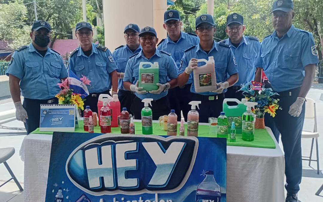 Estudiantes del Ministerio del Interior presentan proyectos de emprendimiento