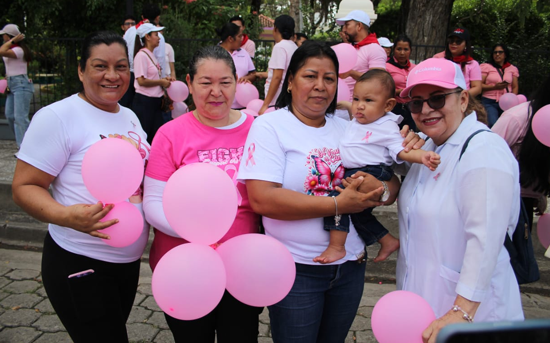 MINSA realiza caminata contra cáncer de mama en Ocotal