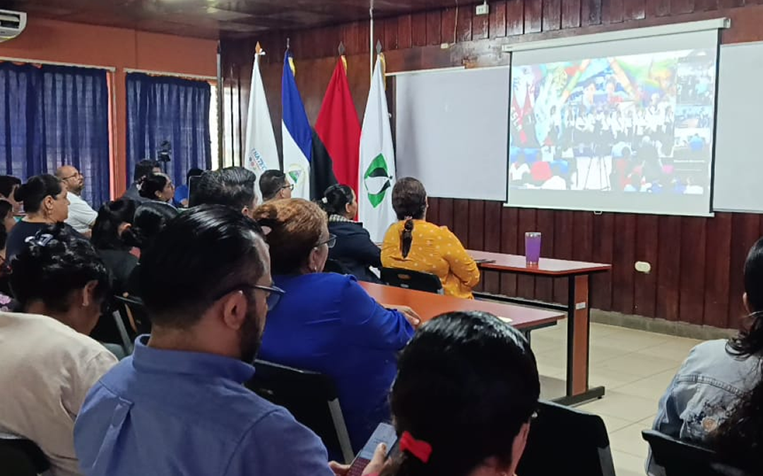 Docentes de Rivas participan en Congreso Nacional de Historia e Identidad