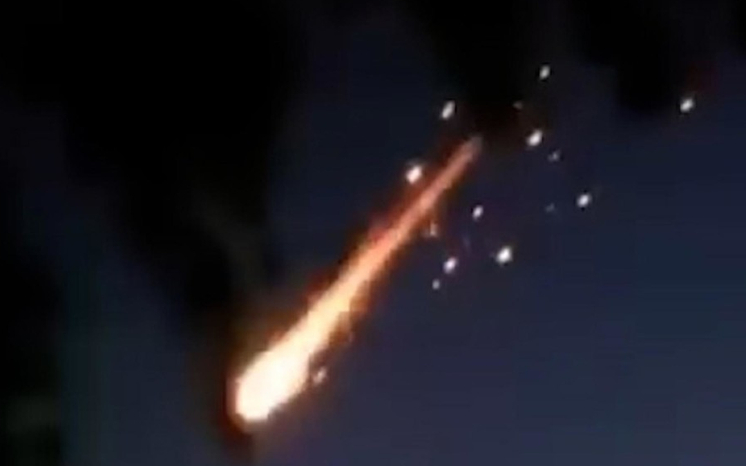 Impresionante meteoro ilumina el cielo nocturno de Libia